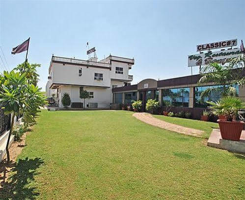 Classic 7 Hotel & Restaurant Jaipur Exterior foto